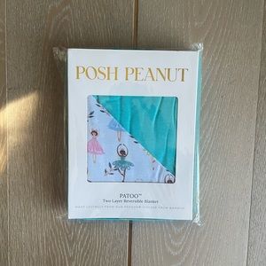 Posh Peanut reversible blanket Patoo
